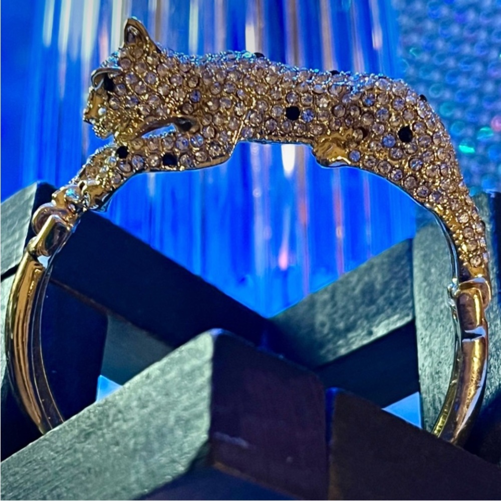 Sparkling Gold Panther Bracelet
